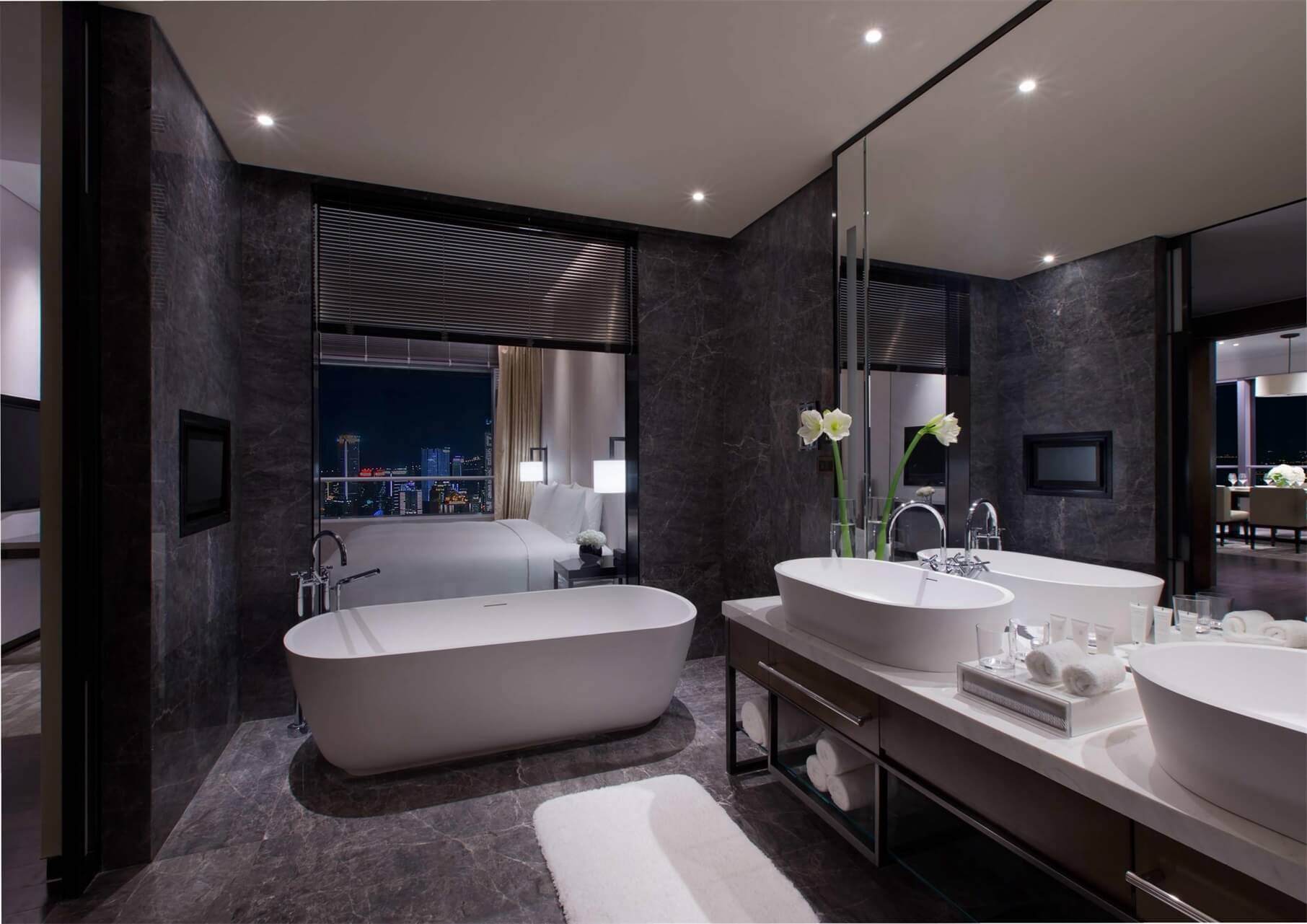 Business Hotel Design-Niccolo-Guestroom Bathroom