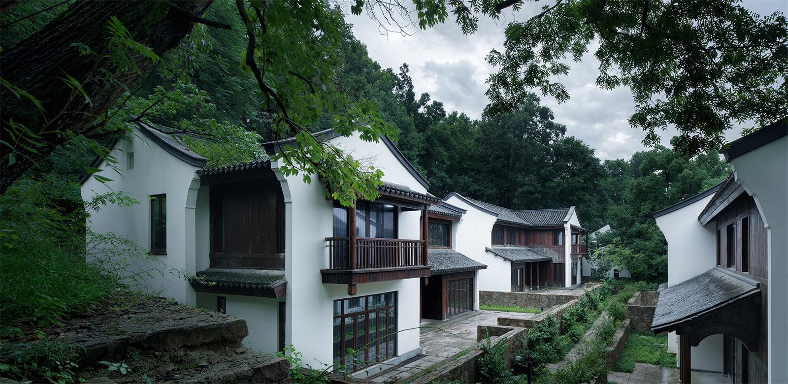 雅谷泉山庄度假酒店室外景观设计